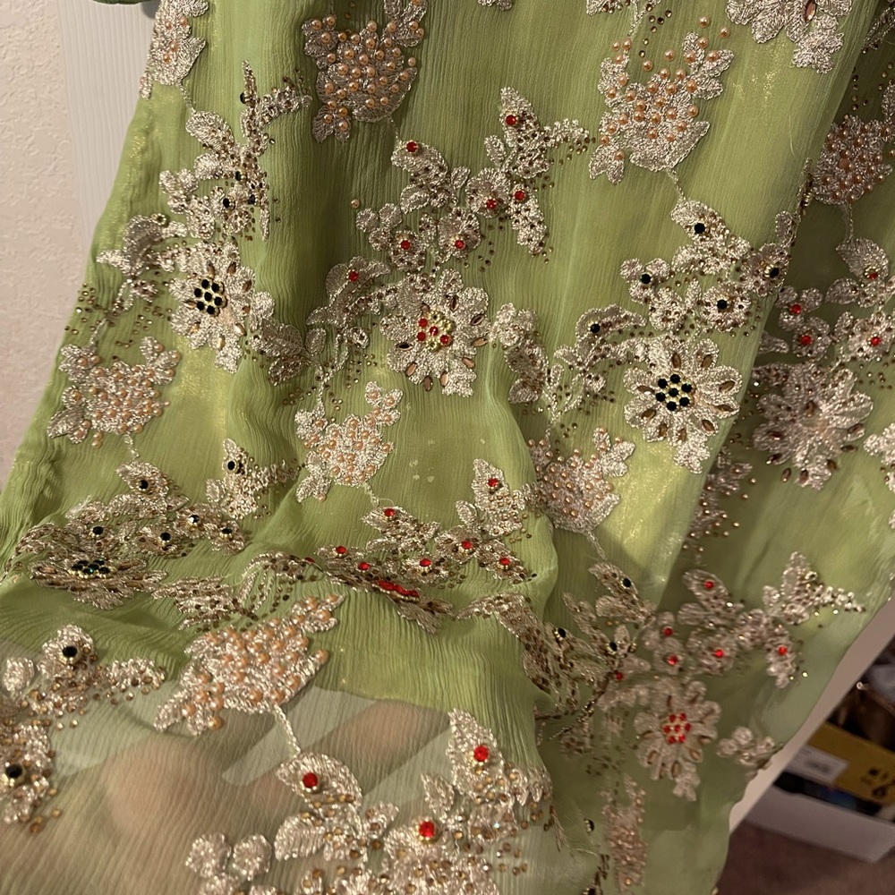 Selling this beautiful party wedding or eid wear